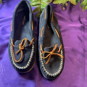 📌Minnetonka Suede Round Toe Tie Tread Slip On Loafers Shoes